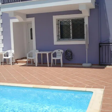 Mema'S Apartment Agia Efimia Exterior photo