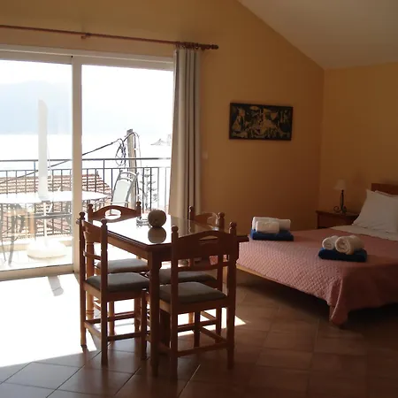 Mema'S Apartment Agia Efimia Exterior photo