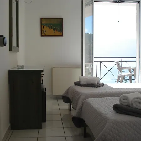 Mema'S Apartment Agia Efimia Room photo