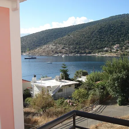 Mema'S Apartment Agia Efimia Room photo