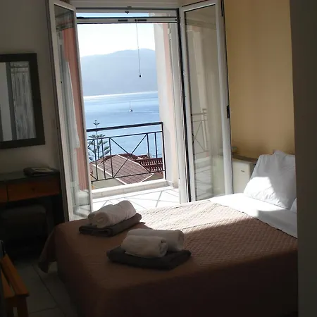 Mema'S Apartment Agia Efimia Room photo