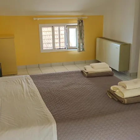 Mema'S Apartment Agia Efimia Room photo