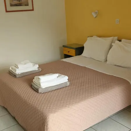 Mema'S Apartment Agia Efimia Room photo