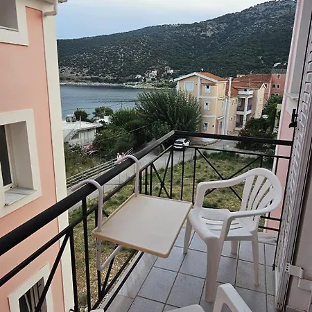 Mema'S Apartment Agia Efimia Room photo