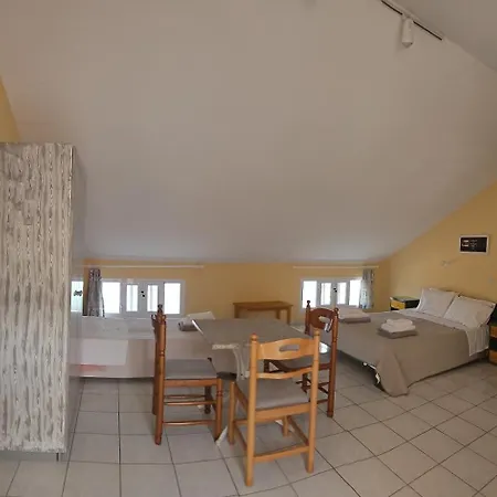 Mema'S Apartment Agia Efimia Room photo