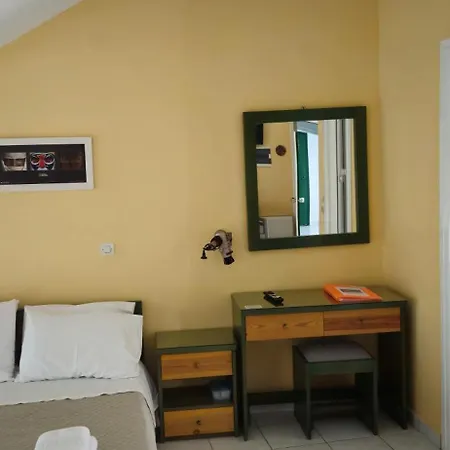 Mema'S Apartment Agia Efimia Room photo