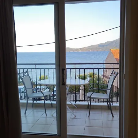 Mema'S Apartment Agia Efimia Room photo