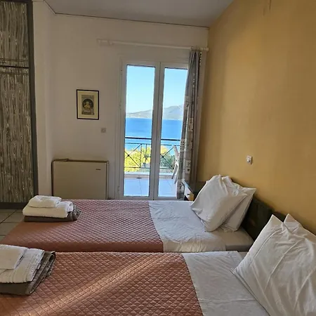 Mema'S Apartment Agia Efimia Room photo